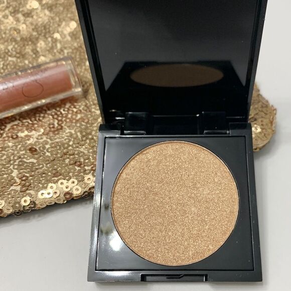 SHADES BY SHAN Lip Gloss in Erika and Highlighter in Irma Makeup Bundle Set - Picture 9 of 10